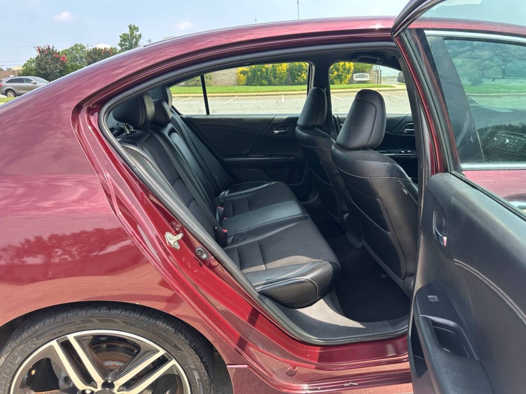 2016 Honda Accord Image 10