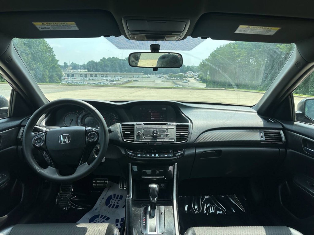 2016 Honda Accord Image 11