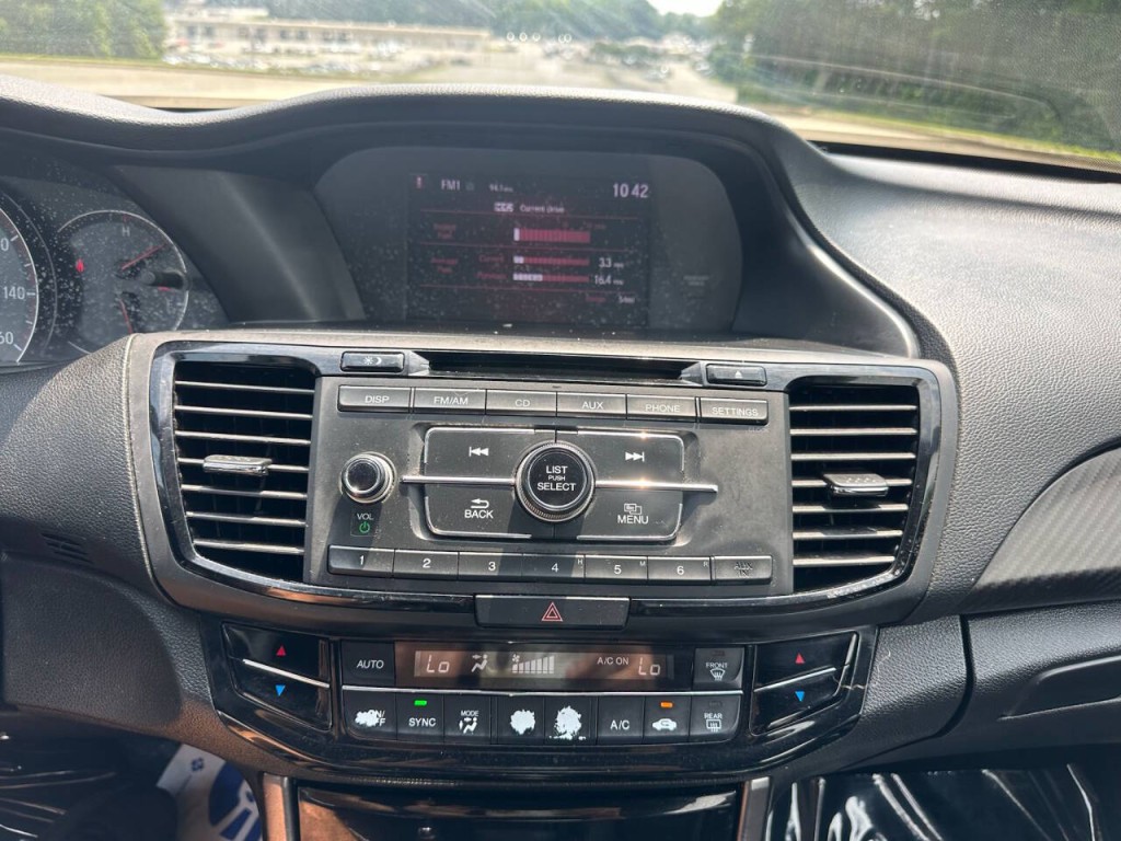 2016 Honda Accord Image 13