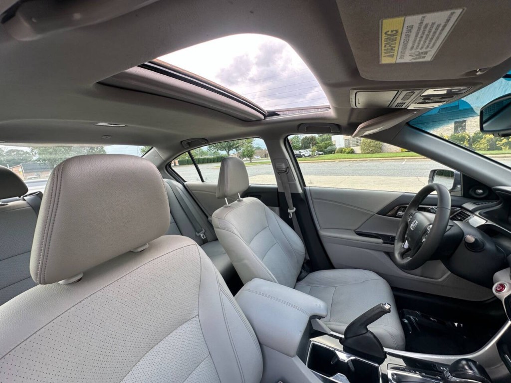 2016 Honda Accord Image 13