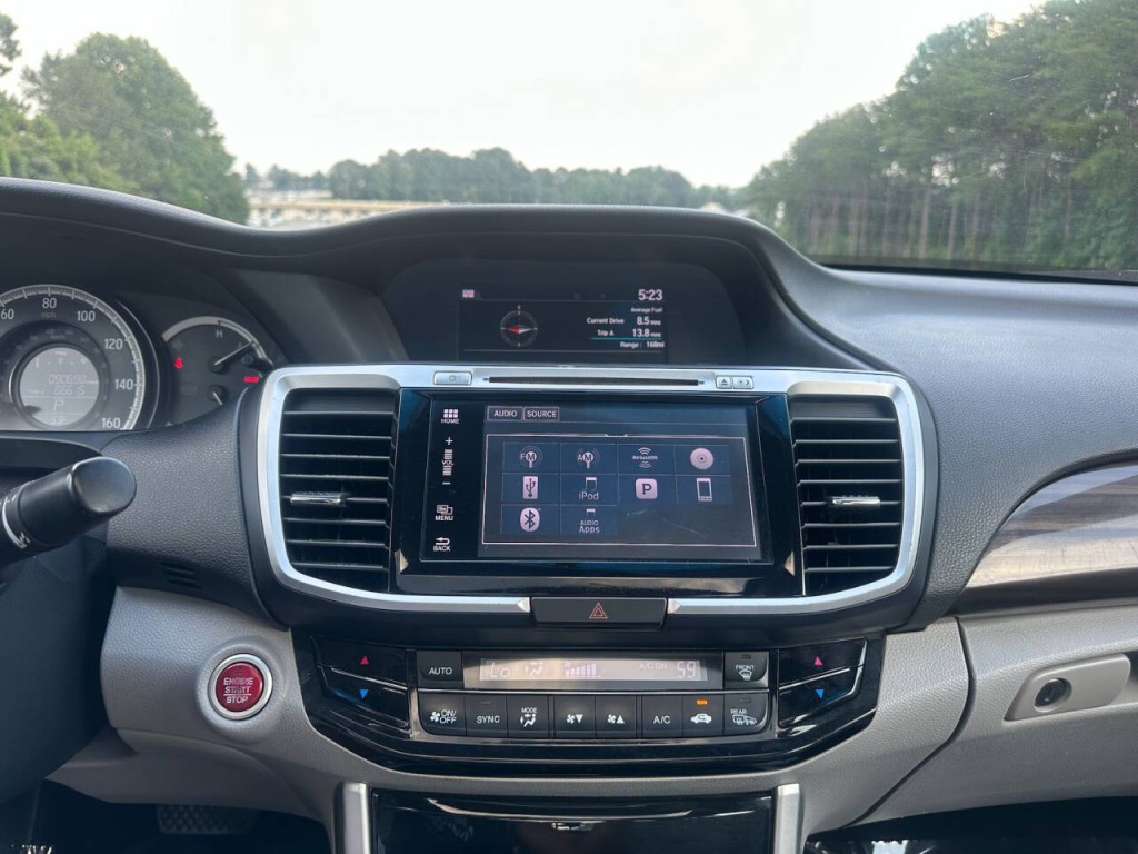 2016 Honda Accord Image 14