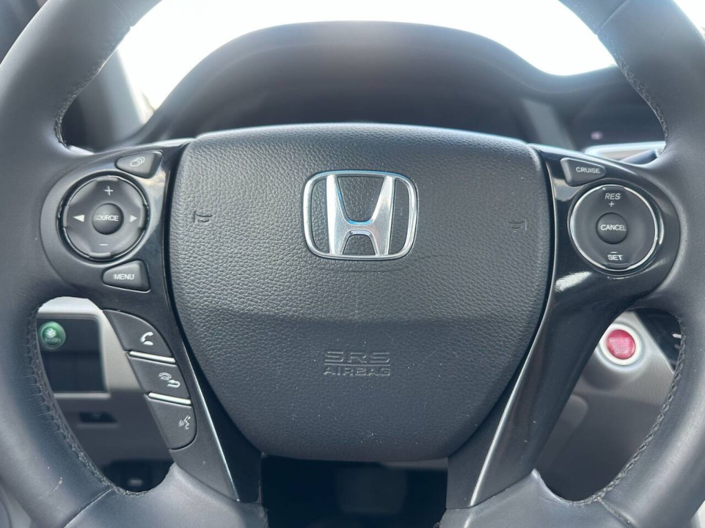 2016 Honda Accord Image 16