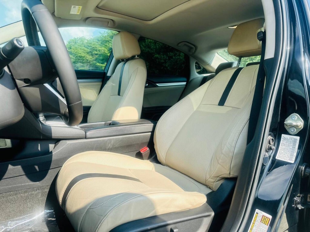 2016 Honda Civic Image 9