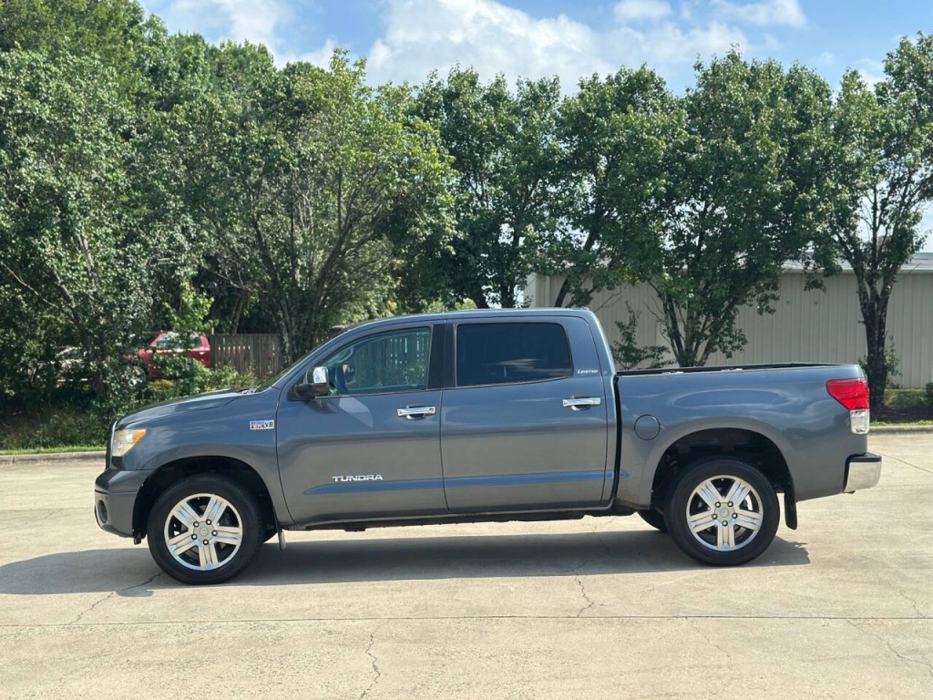 2010 Toyota Tundra Image 2