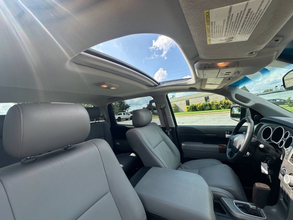 2010 Toyota Tundra Image 12