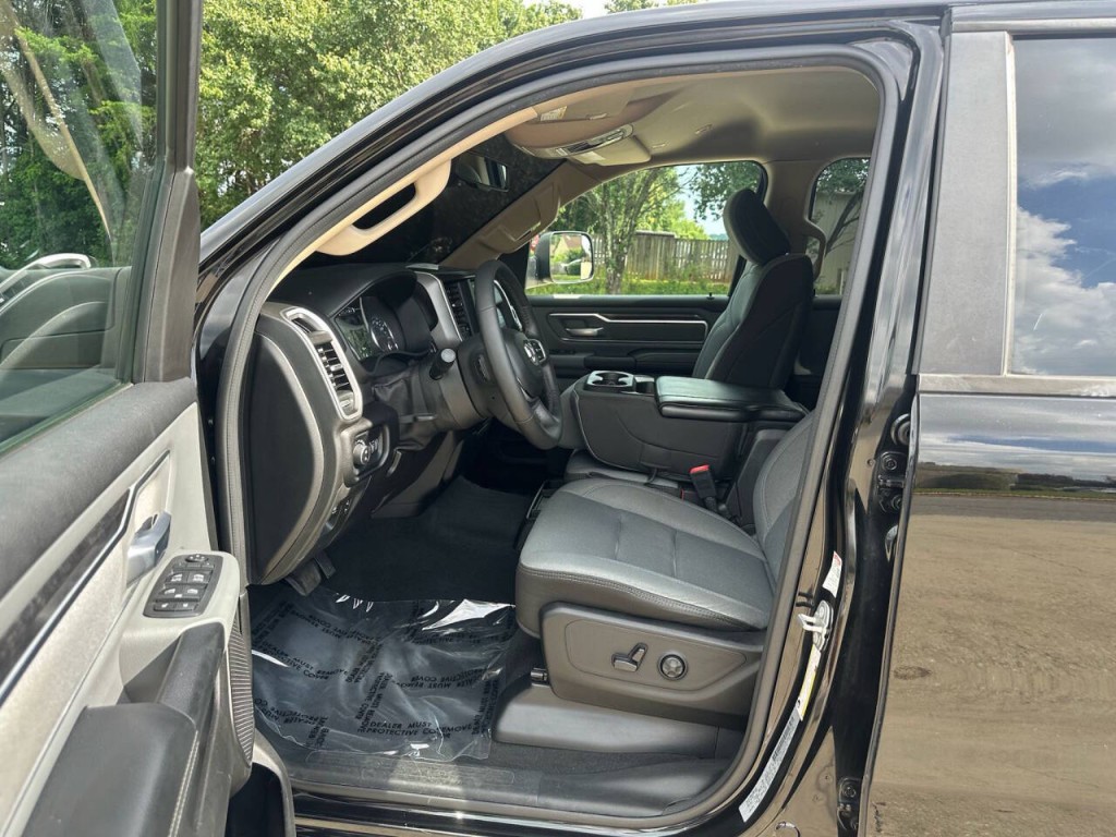 2019 RAM 1500 Image 8