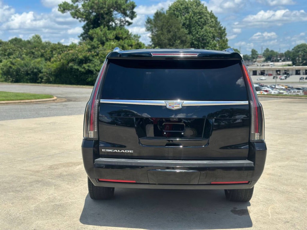 2020 Cadillac Escalade Image 4