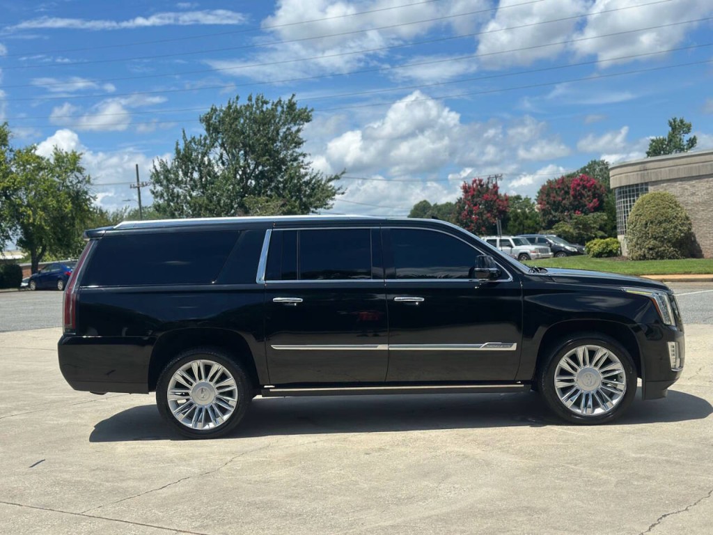 2020 Cadillac Escalade Image 6