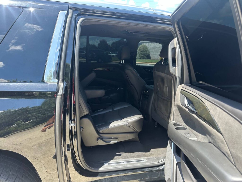 2020 Cadillac Escalade Image 10