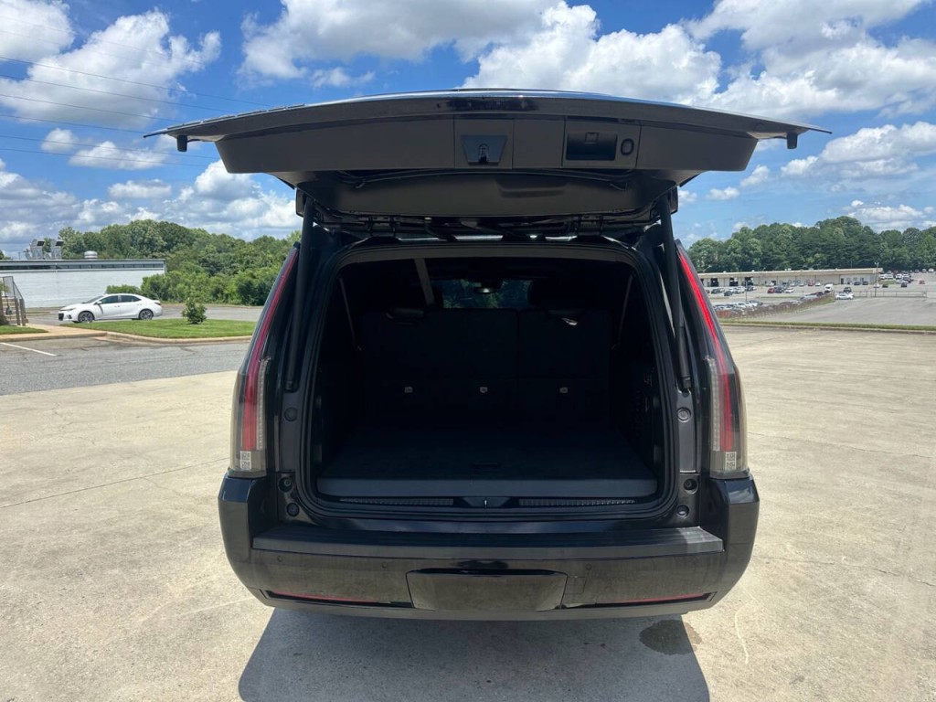 2020 Cadillac Escalade Image 13