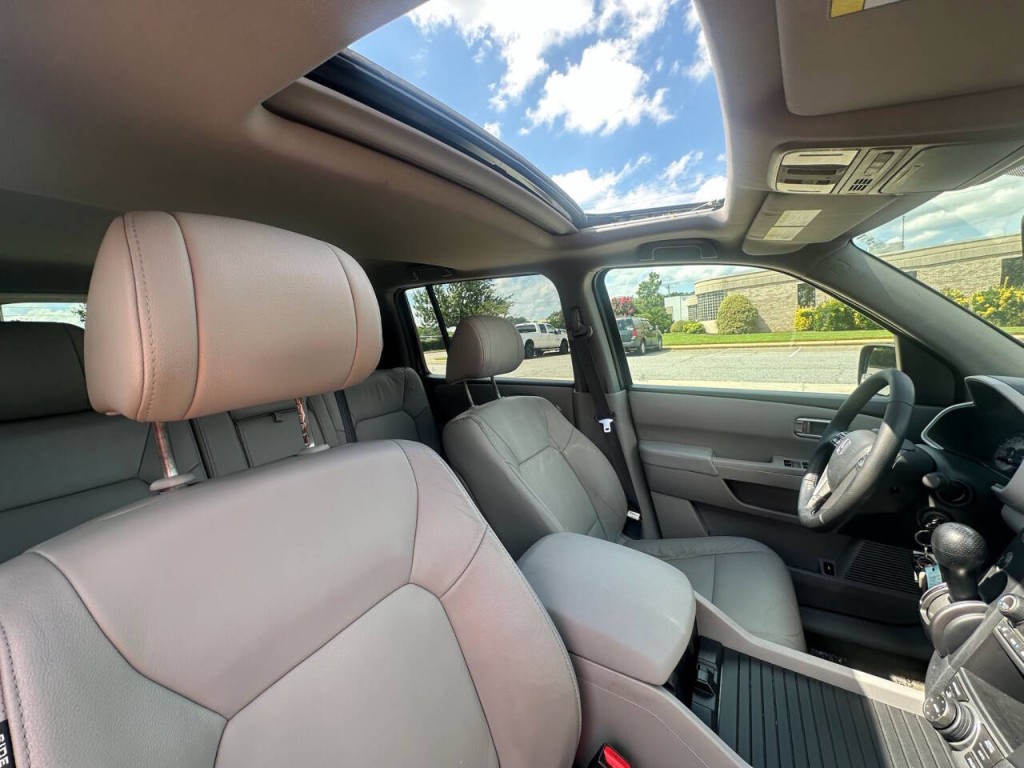 2015 Honda Pilot Image 12