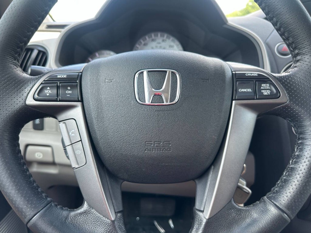2015 Honda Pilot Image 17