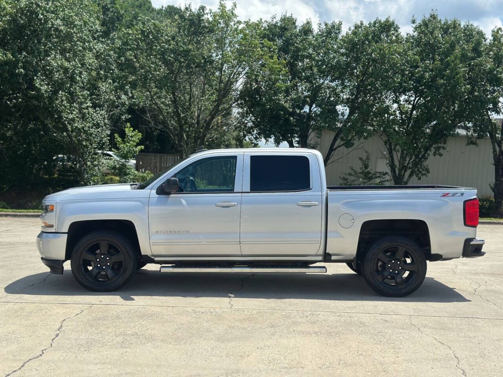 2016 Chevrolet Silverado 1500 Image 2