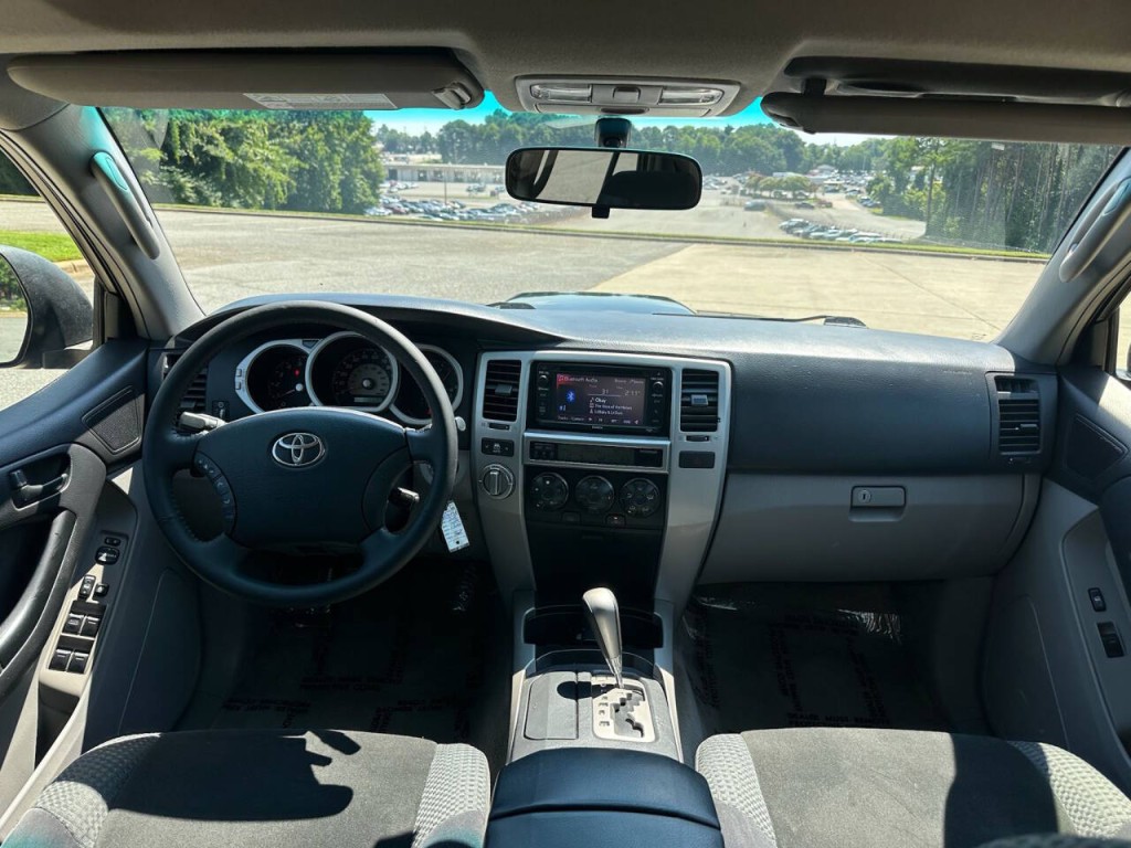 2004 Toyota 4Runner Image 13