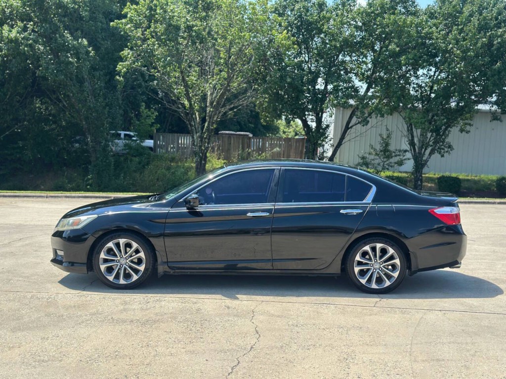2015 Honda Accord Image 2