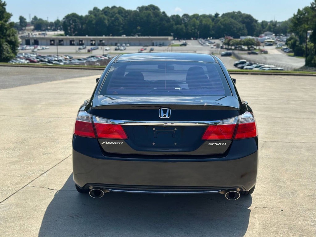 2015 Honda Accord Image 4