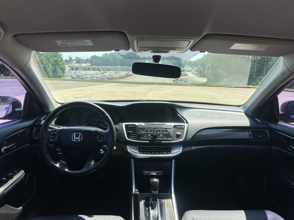 2015 Honda Accord Image 10
