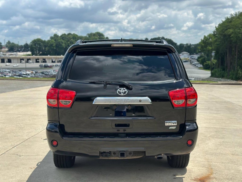 2016 Toyota Sequoia Image 3