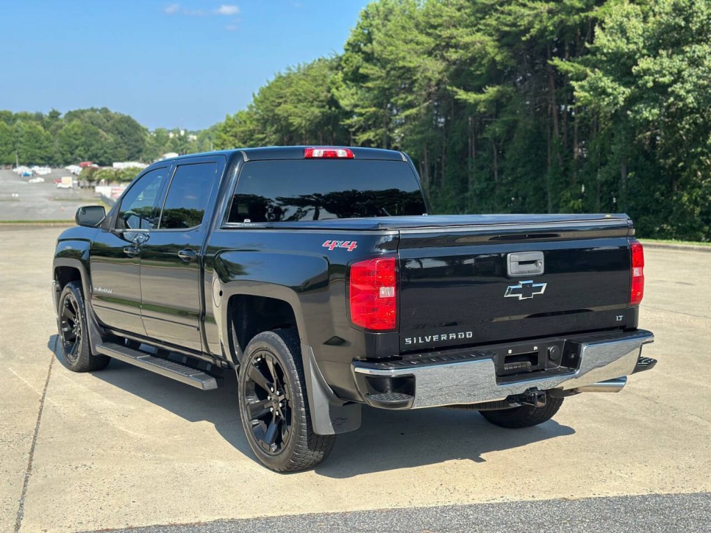 2017 Chevrolet Silverado 1500 Image 3