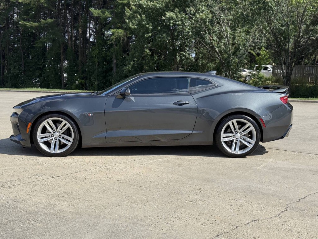 2016 Chevrolet Camaro Image 2