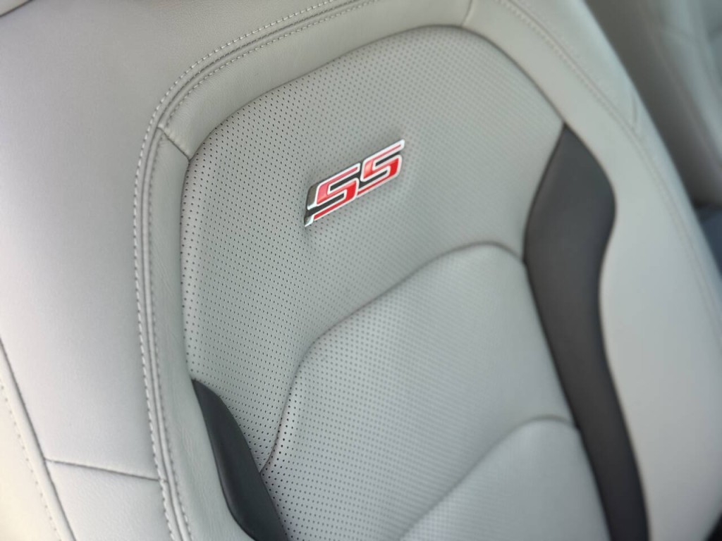 2016 Chevrolet Camaro Image 11
