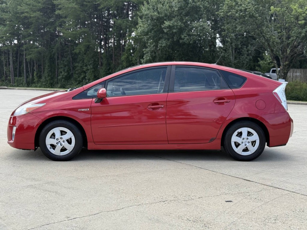 2011 Toyota Prius Image 2