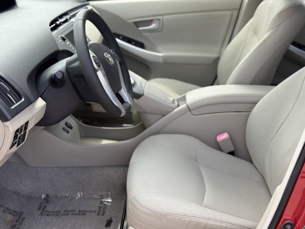 2011 Toyota Prius Image 8