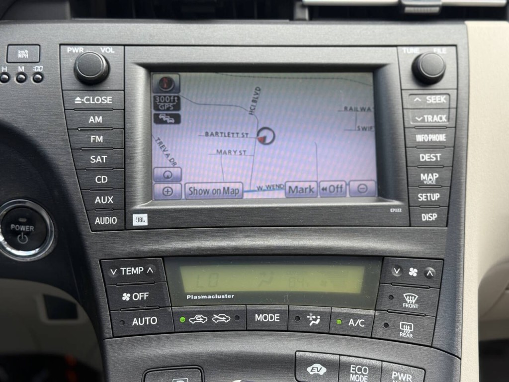 2011 Toyota Prius Image 15