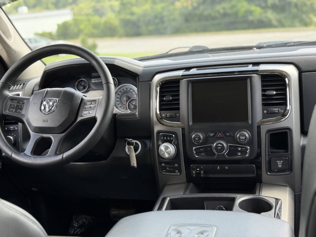 2014 RAM 1500 Image 10