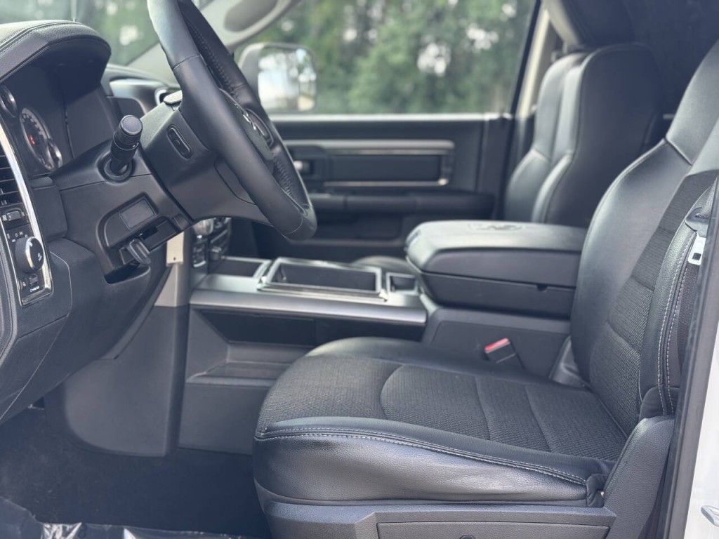 2014 RAM 1500 Image 11