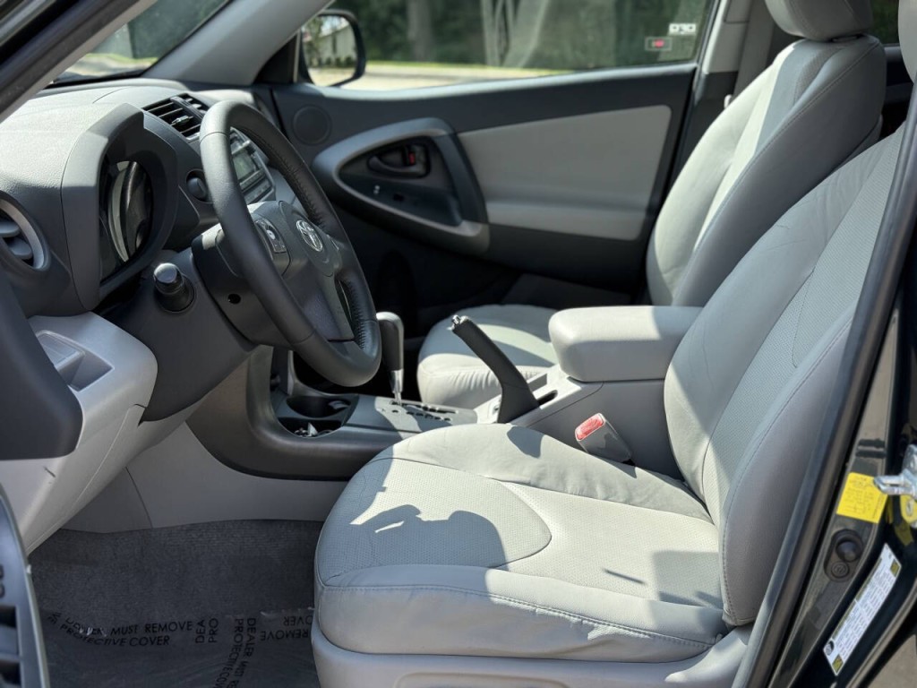 2012 Toyota Rav4 Image 7