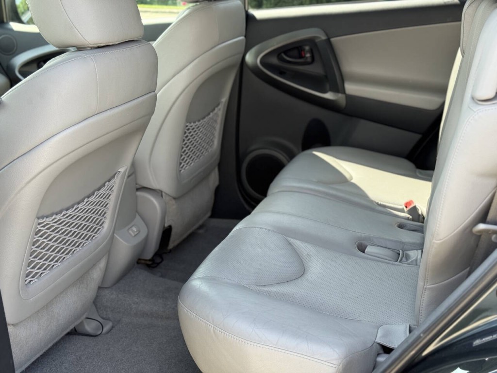 2012 Toyota Rav4 Image 8