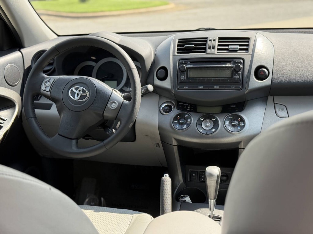 2012 Toyota Rav4 Image 10