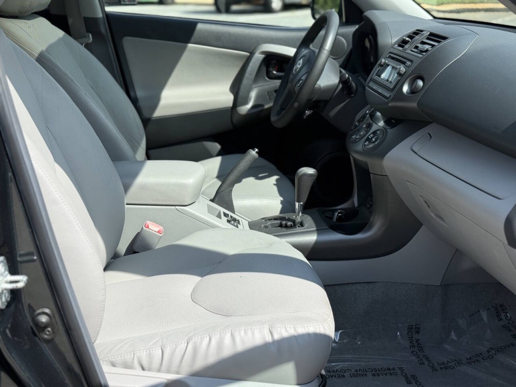 2012 Toyota Rav4 Image 11