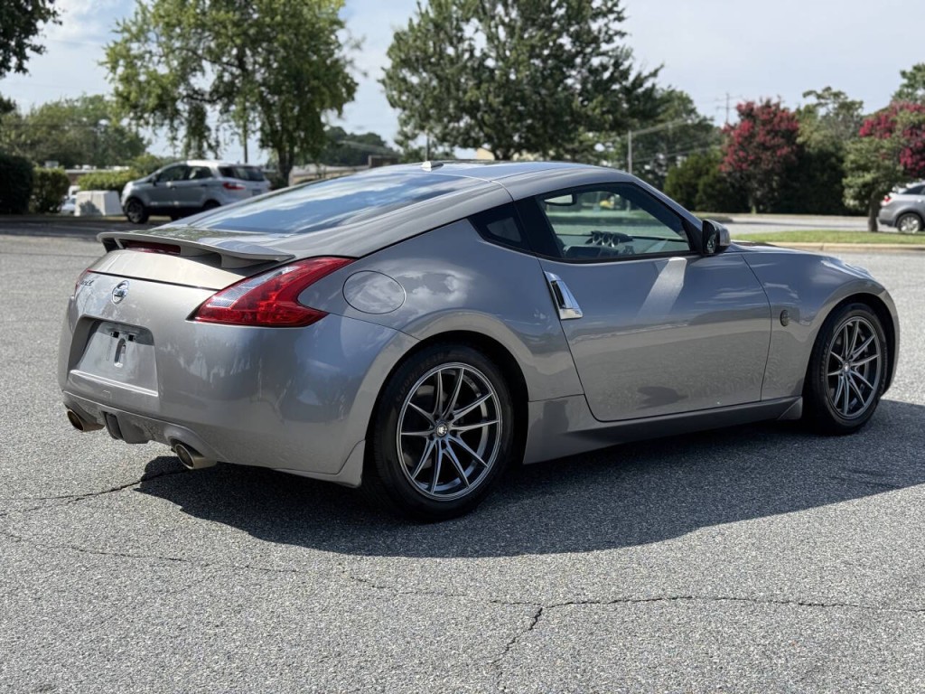 2009 Nissan 370Z Image 5