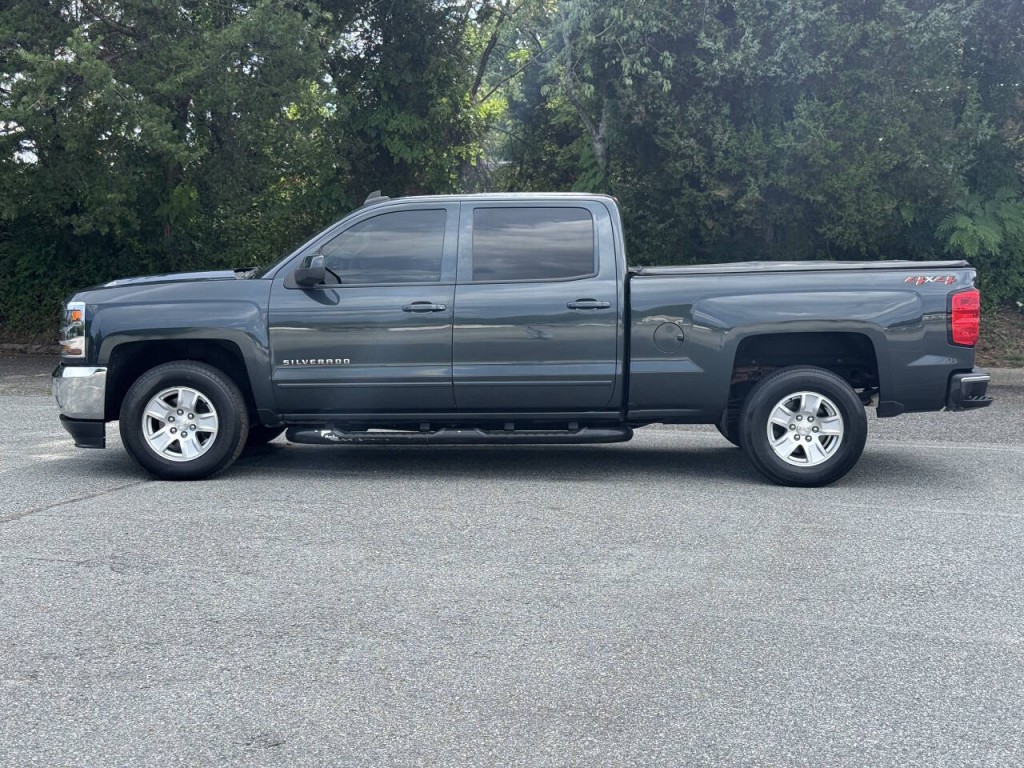 2018 Chevrolet Silverado 1500 Image 2