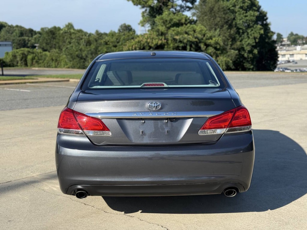 2012 Toyota Avalon Image 4