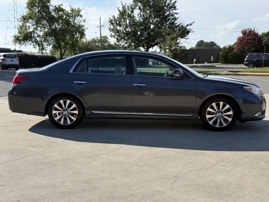 2012 Toyota Avalon Image 6
