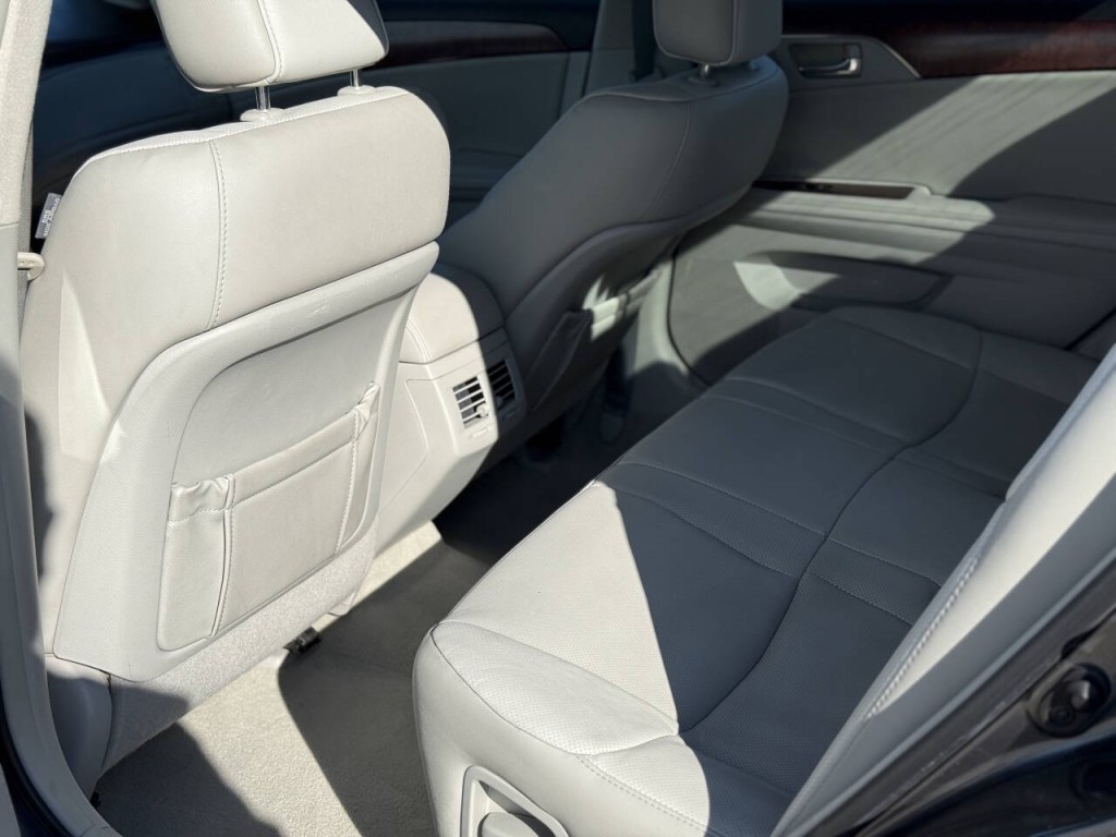 2012 Toyota Avalon Image 9