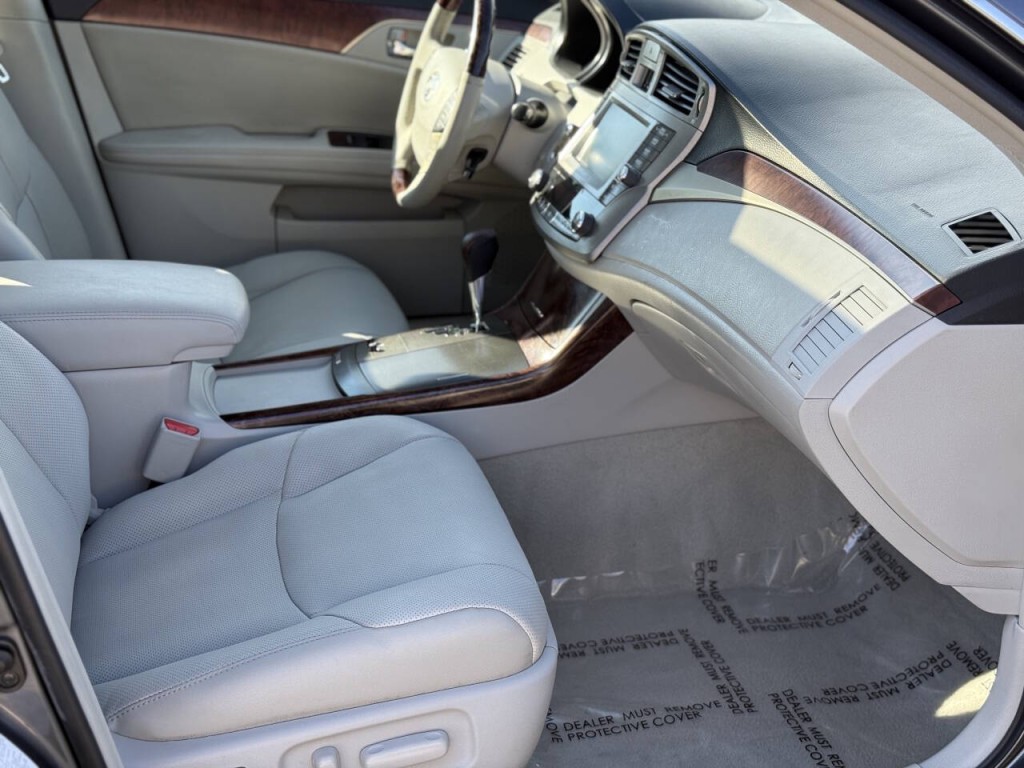 2012 Toyota Avalon Image 12