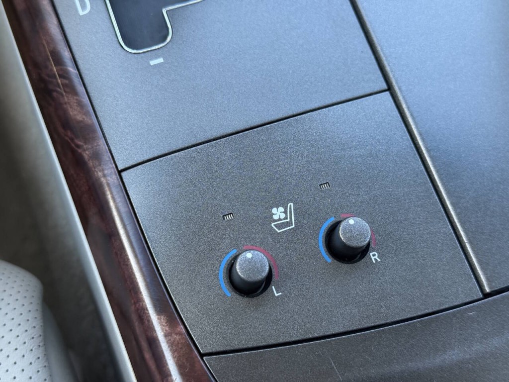 2012 Toyota Avalon Image 15