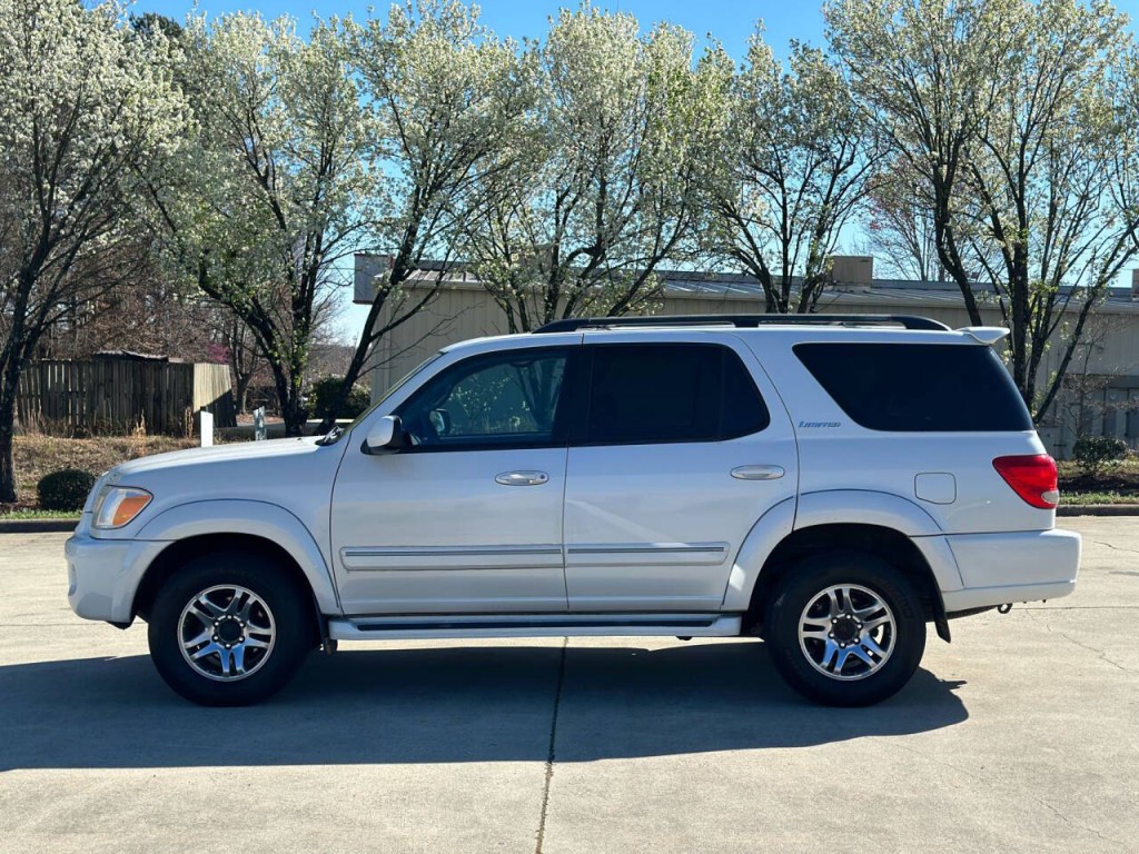 2006 Toyota Sequoia Image 2