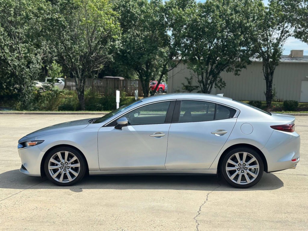 2019 Mazda Mazda3 Image 2