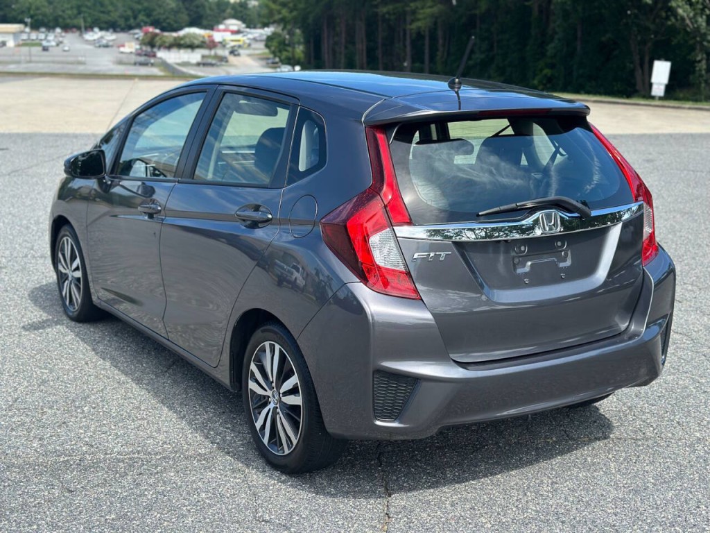 2016 Honda Fit Image 3