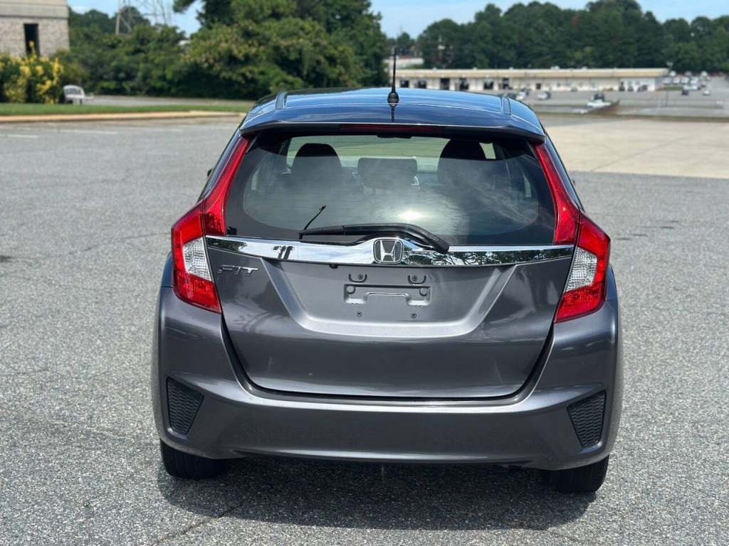 2016 Honda Fit Image 4