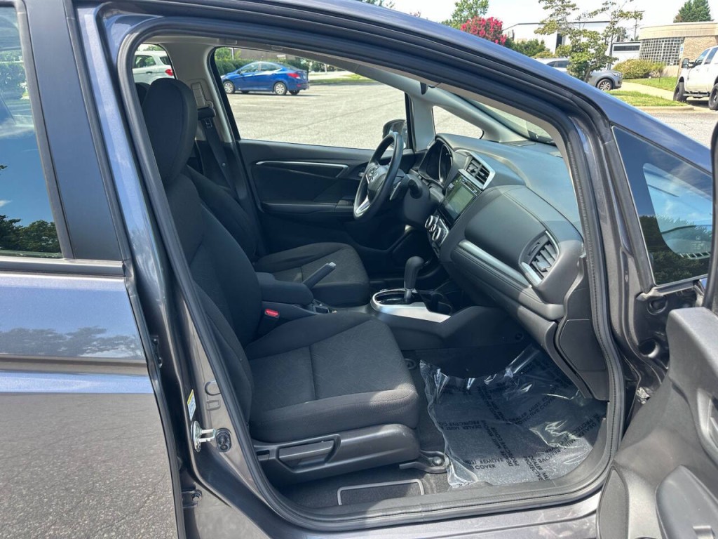 2016 Honda Fit Image 11