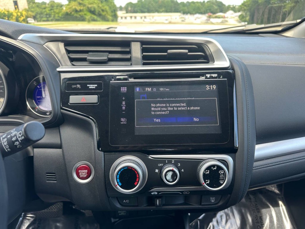 2016 Honda Fit Image 16