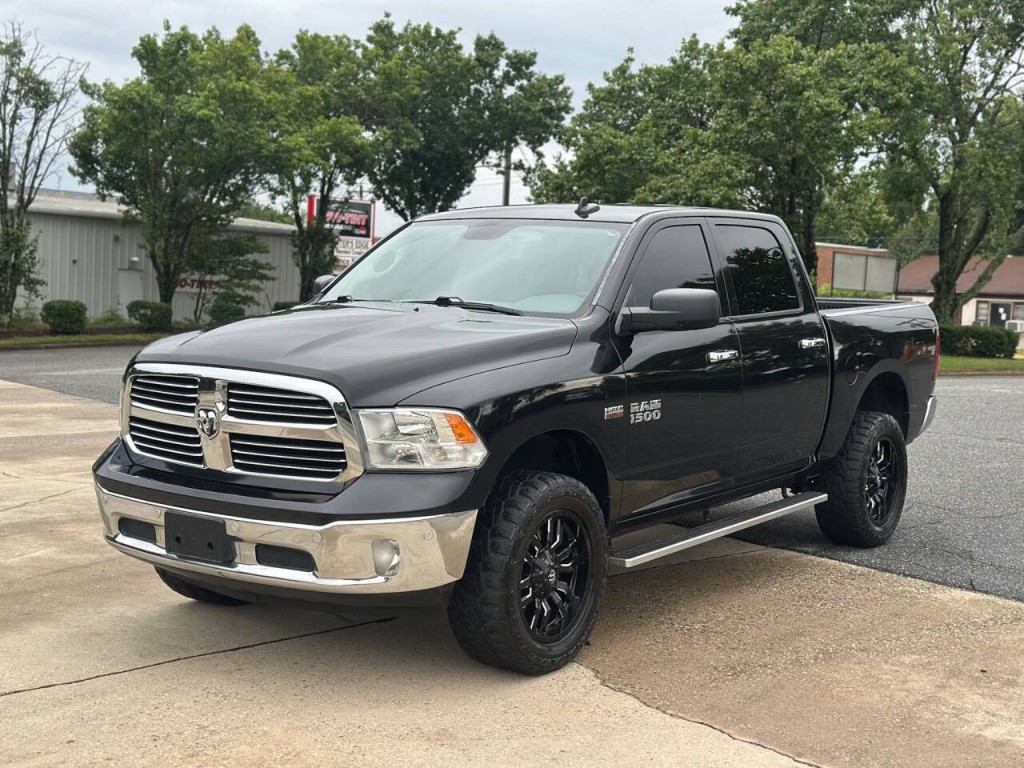 2016 RAM 1500 Image 1