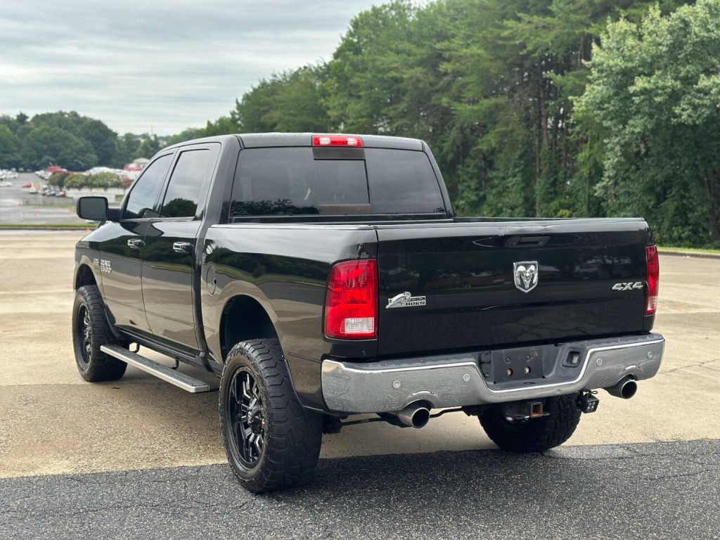 2016 RAM 1500 Image 3