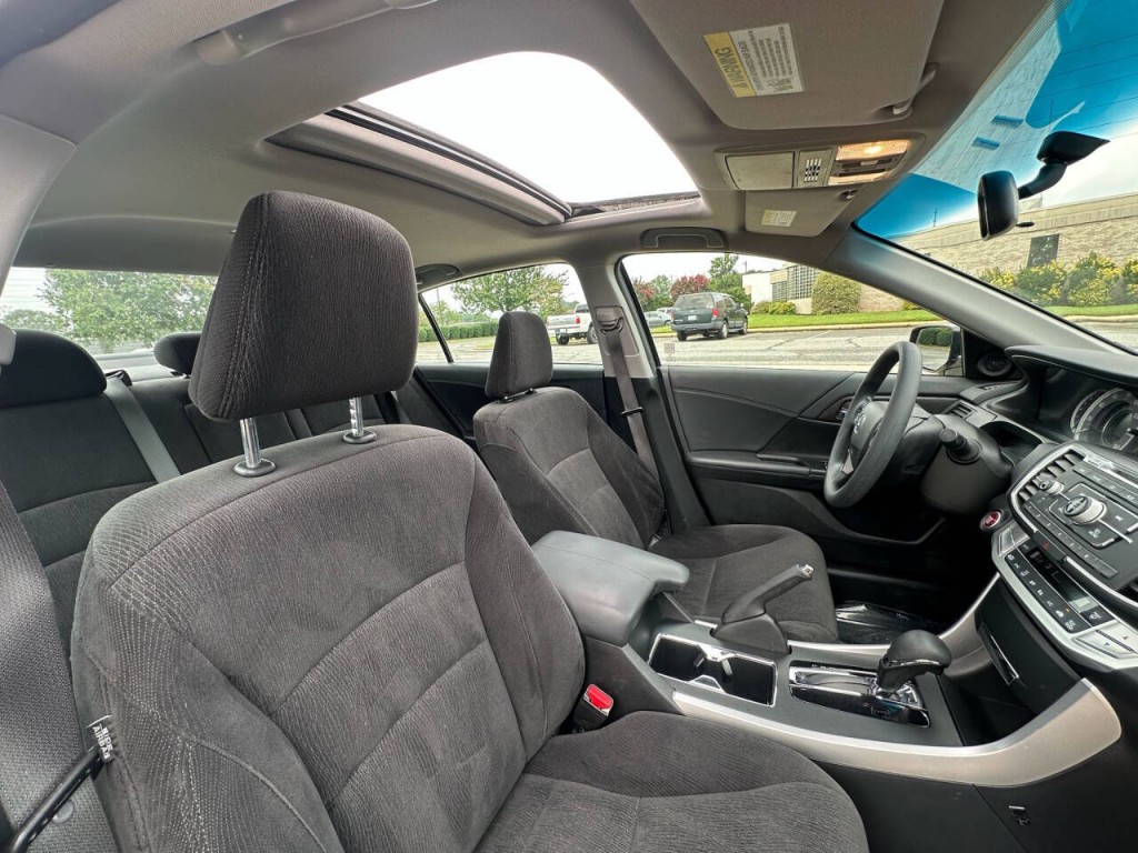 2013 Honda Accord Image 16